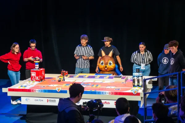 Photo d'un match lors de la coupe de France de robotique 2026
